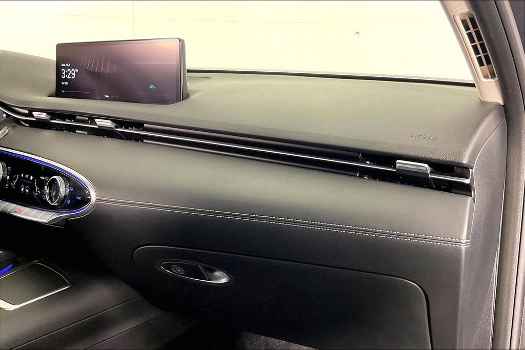 Used 2022 Genesis GV70 2.5T w/ Advanced Package image 22