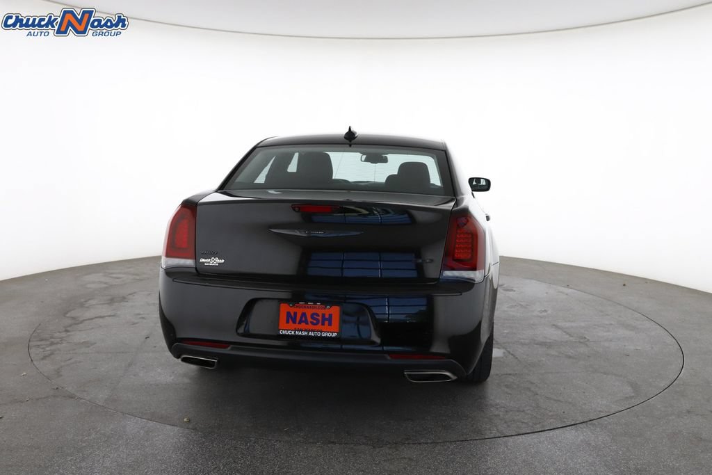 Used 2022 Chrysler 300 Touring w/ Sport Appearance Package AWD/4WD image 11