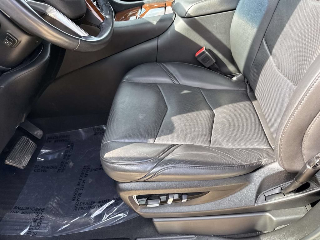 Used 2019 Cadillac Escalade Premium Luxury AWD/4WD image 30