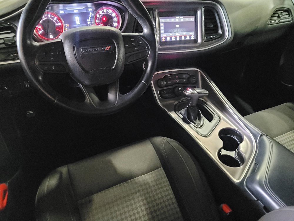Used 2021 Dodge Challenger SXT w/ Driver Convenience Group RWD image 22
