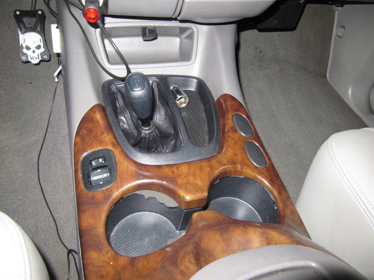 Used 2002 Toyota Sequoia SR5 AWD/4WD image 15