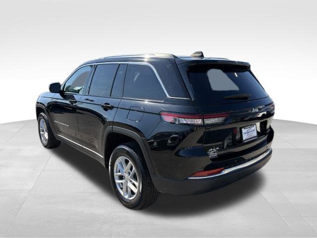 Used 2023 Jeep Grand Cherokee Laredo X AWD/4WD image 11