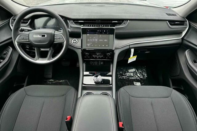 New 2023 Jeep Grand Cherokee Laredo X image 7