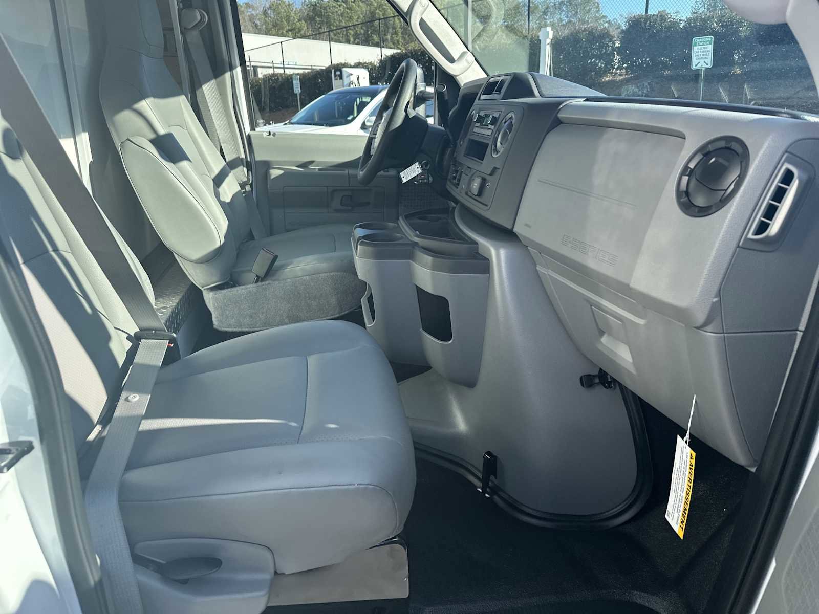 New 2026 Ford E-450 and Econoline 450 Super Duty w/ Power Equipment Group RWD image 23