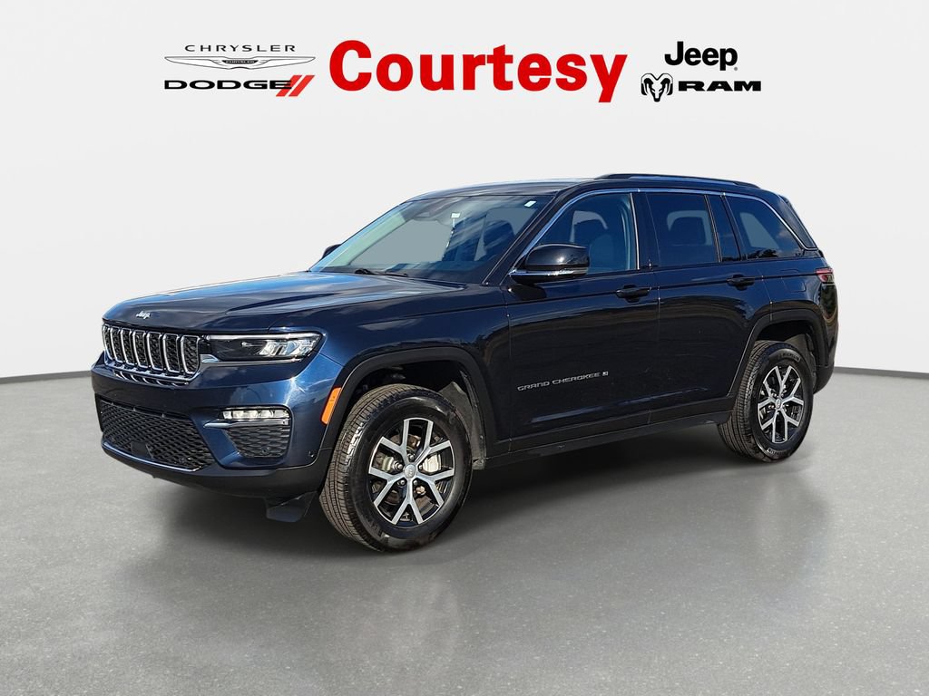 Certified 2023 Jeep Grand Cherokee Limited w/ Luxury Tech Group II AWD/4WD image 8