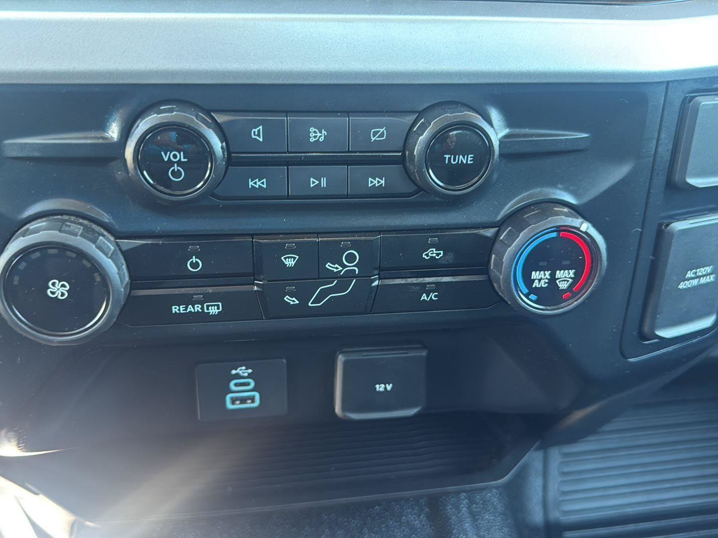 Used 2023 Ford F350 XLT AWD/4WD image 15