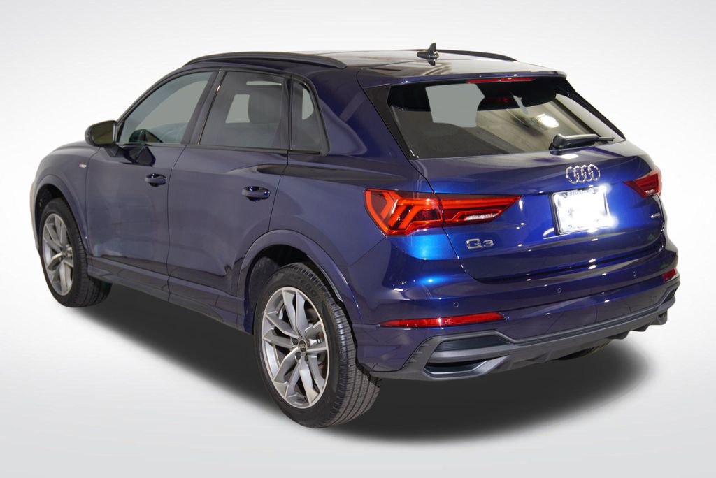 Certified 2025 Audi Q3 2.0T Premium w/ Convenience Package image 8