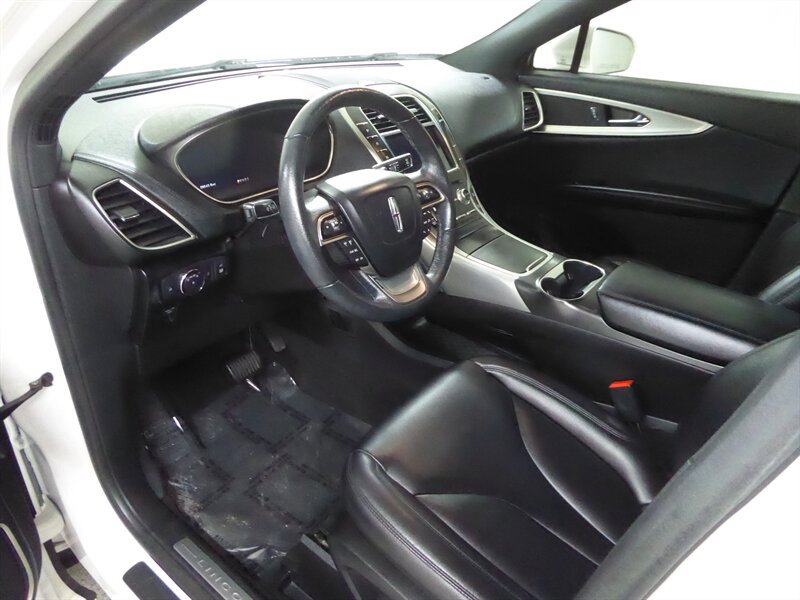Used 2019 Lincoln Nautilus FWD image 16