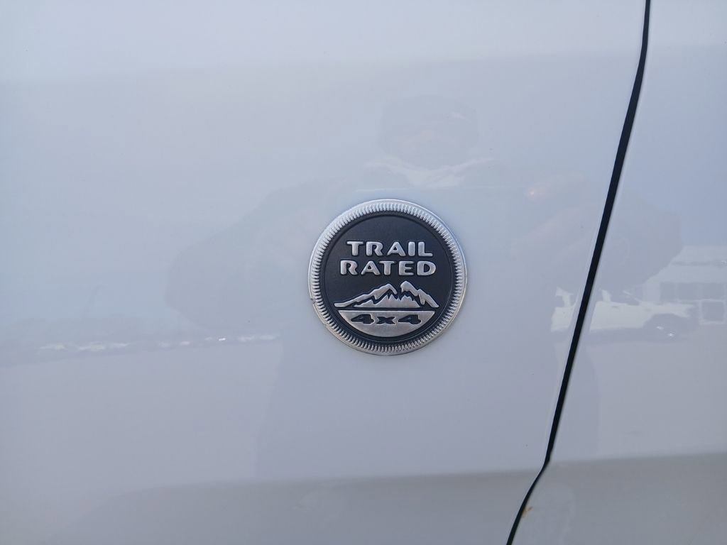 Used 2021 Jeep Grand Cherokee Limited w/ Premium Lighting Group image 12