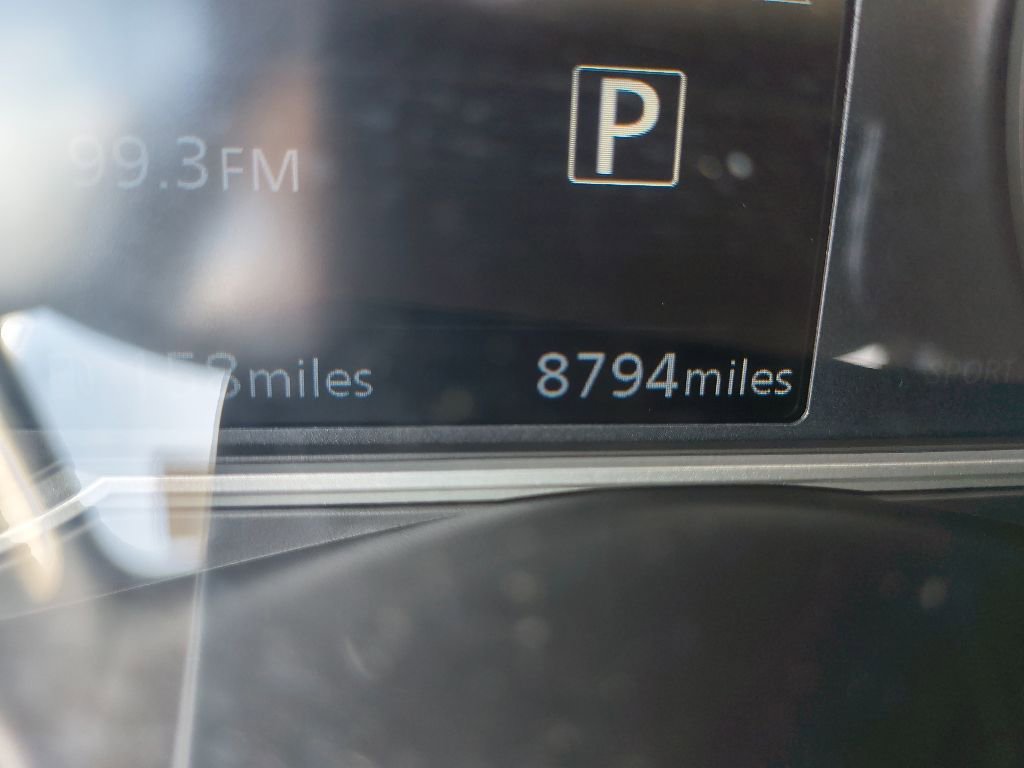 Used 2024 Nissan Versa SR w/ Trunk Package image 17