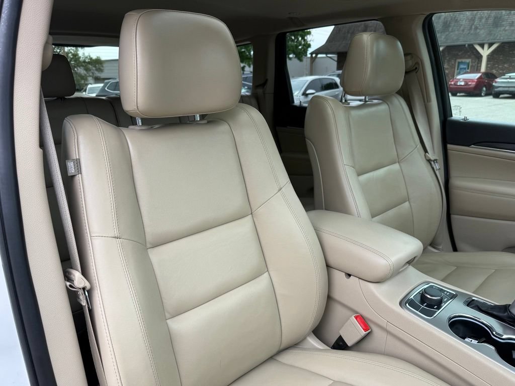 Used 2021 Jeep Grand Cherokee Limited w/ Premium Lighting Group AWD/4WD image 27