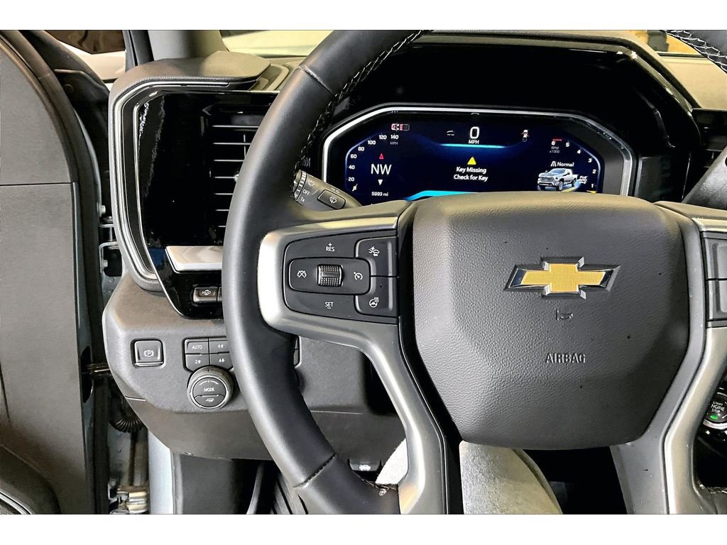 Used 2026 Chevrolet Silverado 2500 LTZ w/ LTZ Convenience Package AWD/4WD image 19