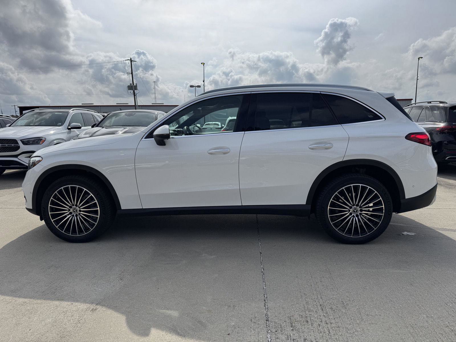 Certified 2025 Mercedes-Benz GLC 300 image 15