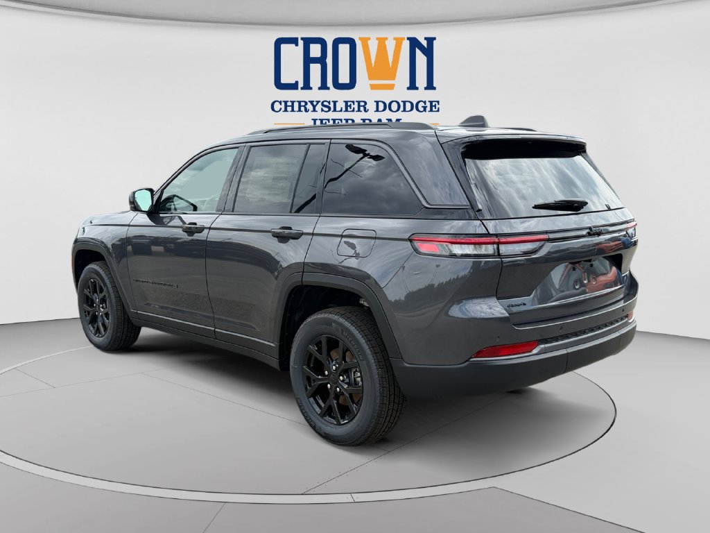 New 2026 Jeep Grand Cherokee Altitude AWD/4WD image 5