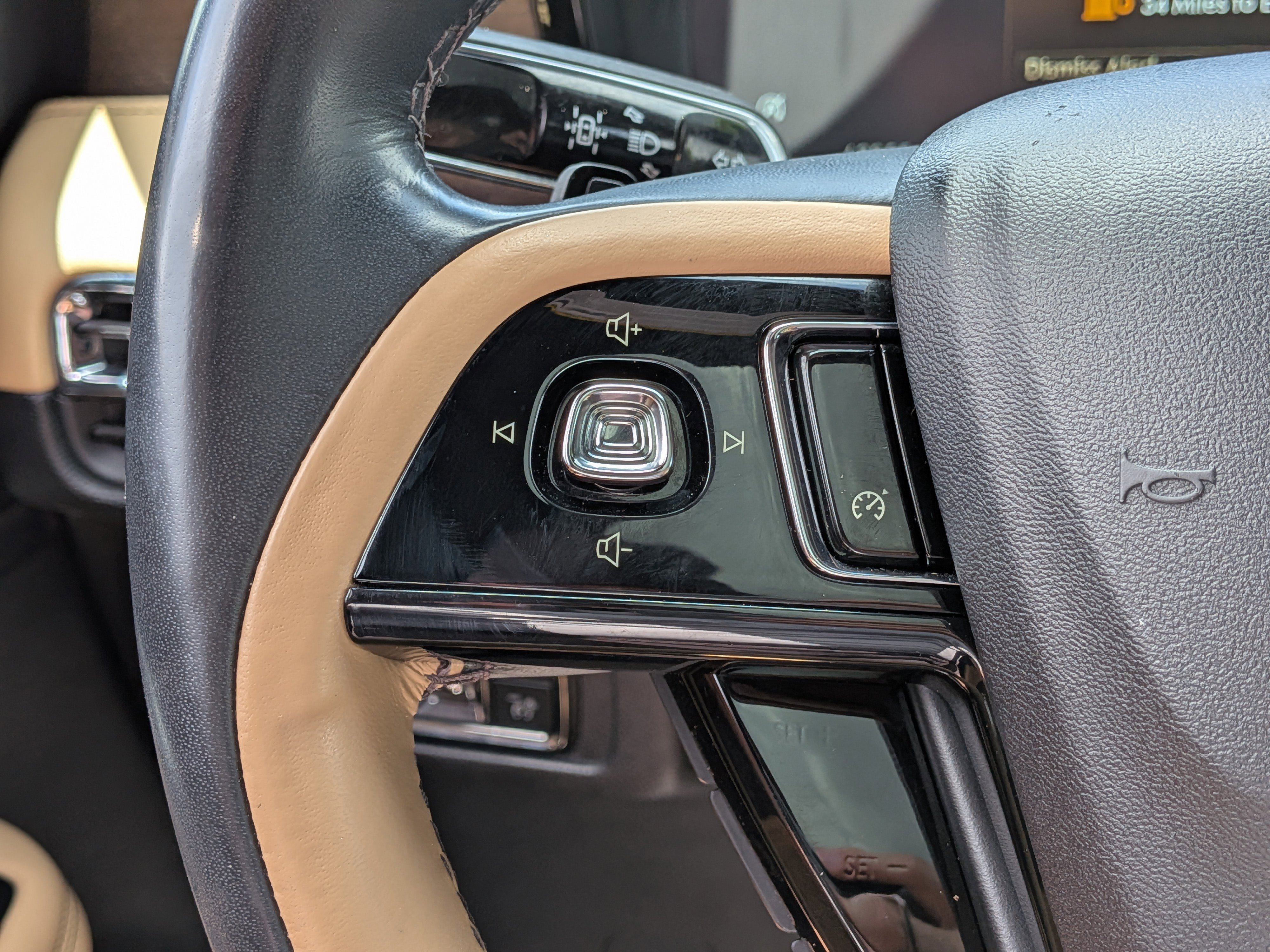 Used 2021 Lincoln Corsair Reserve FWD image 26
