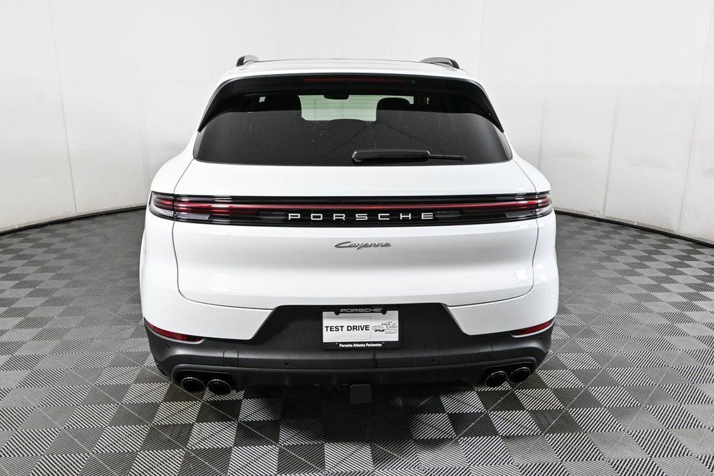 Certified 2025 Porsche Cayenne image 33