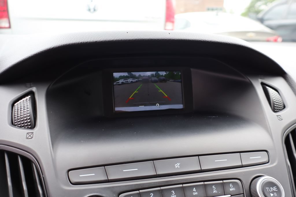 Used 2018 Ford Focus SE FWD image 17