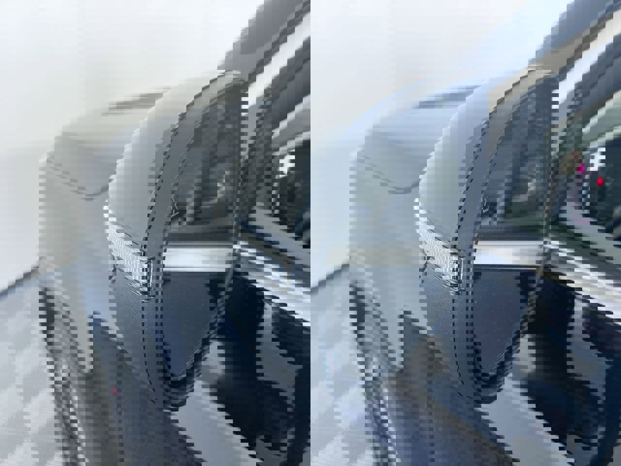 Used 2025 Kia Telluride EX w/ EX Captain's Chair Package image 11