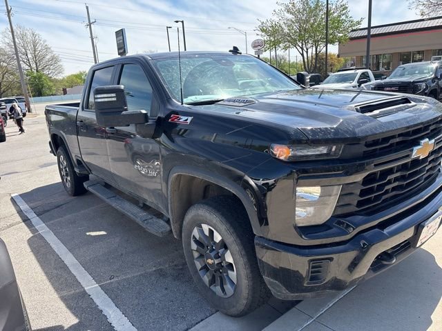 Used 2024 Chevrolet Silverado 2500 Custom w/ Custom Value Package image 10