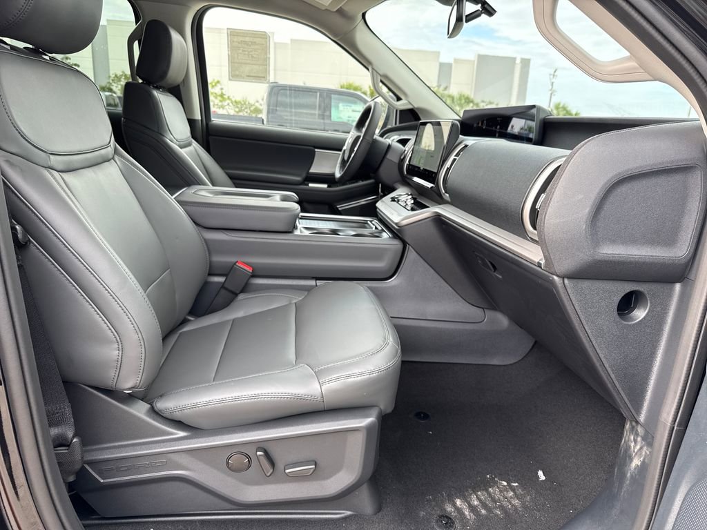 New 2026 Ford Expedition Active RWD image 22