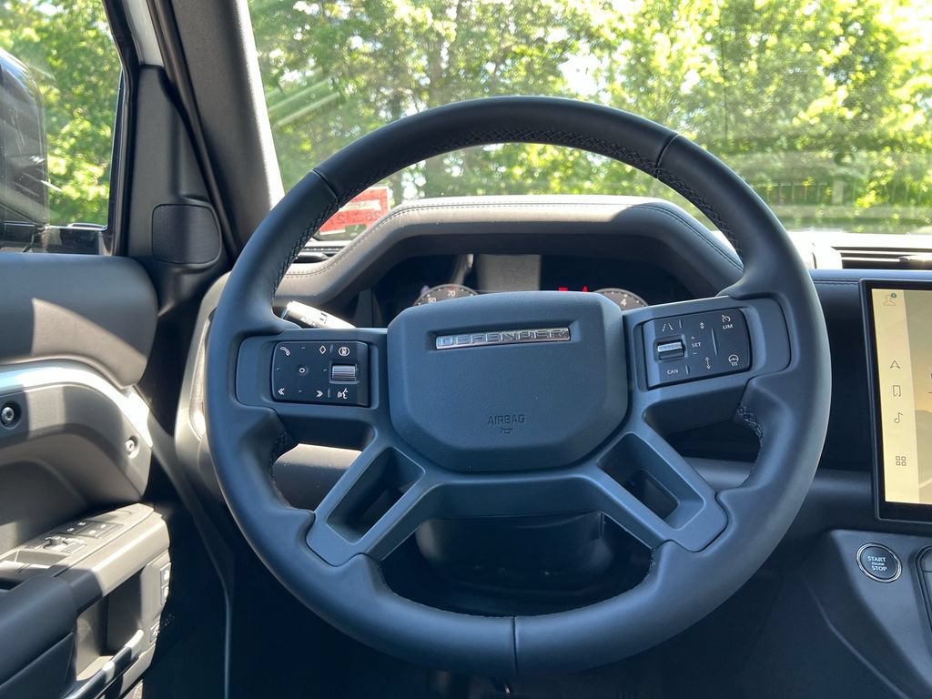 New 2026 Land Rover Defender 130 X-Dynamic SE AWD/4WD image 23