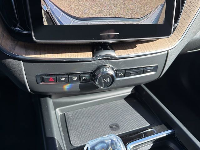 New 2026 Volvo XC60 B5 Plus w/ Protection Package Premier image 16