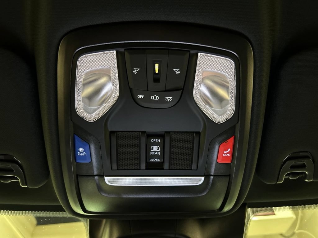 Used 2025 RAM 3500 Big Horn AWD/4WD image 26