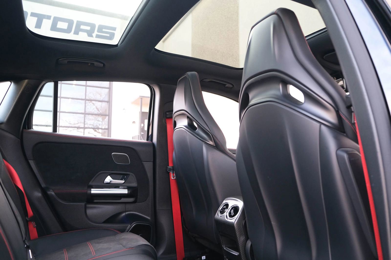 Used 2022 Mercedes-Benz GLA 45 AMG GLA 45 Sport Utility 4D image 32