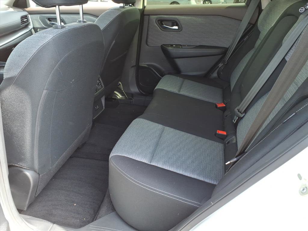 Certified 2023 Nissan Rogue SV AWD/4WD image 6