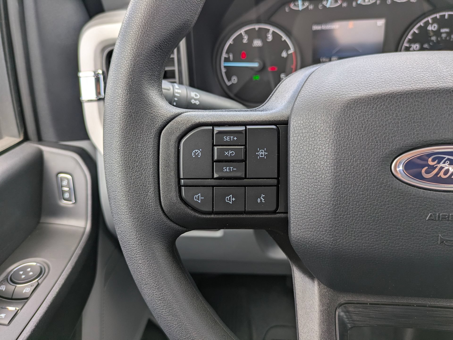New 2025 Ford F550 4x4 Regular Cab Super Duty image 20