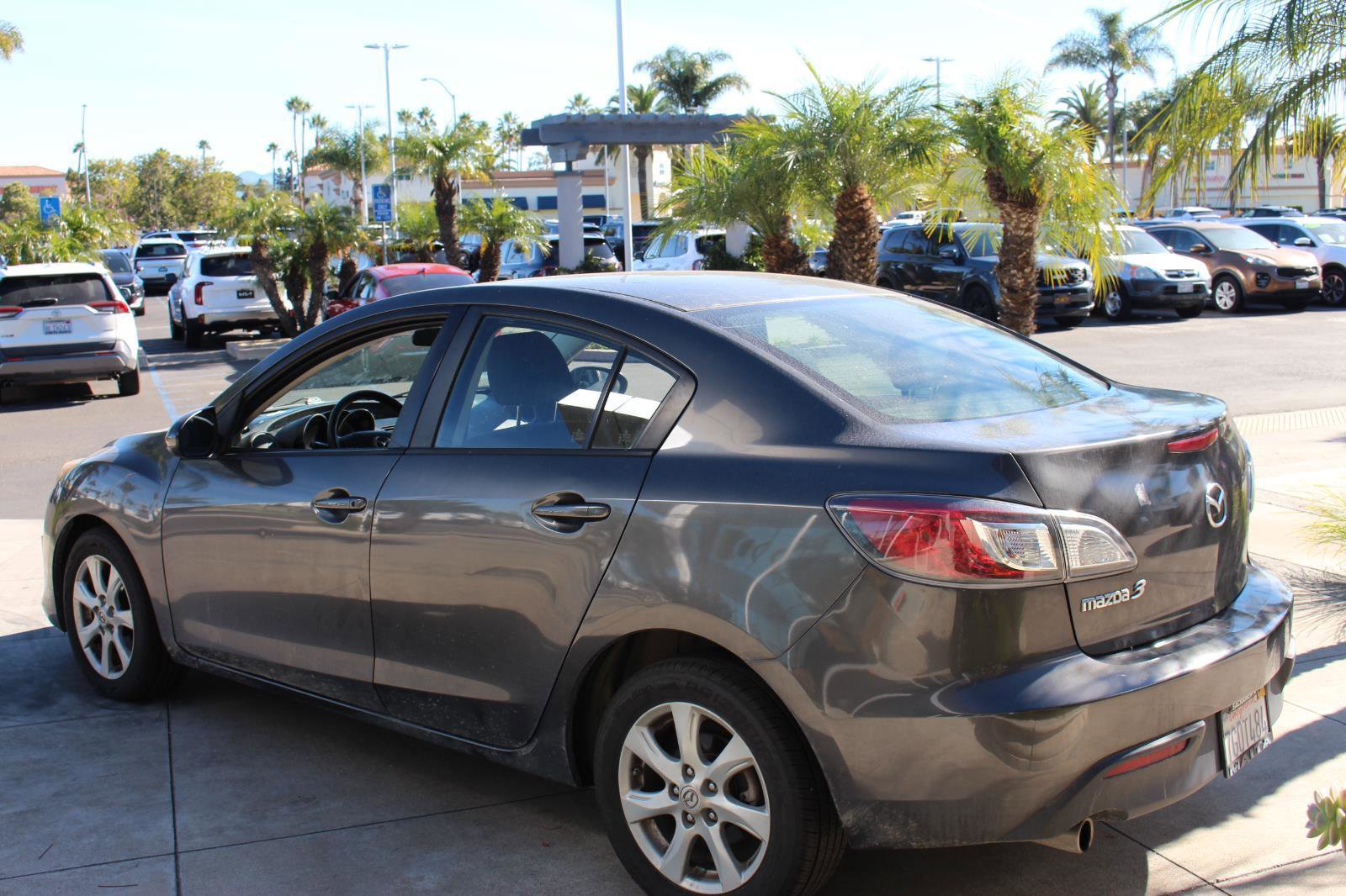 Used 2010 MAZDA MAZDA3 i Touring image 7