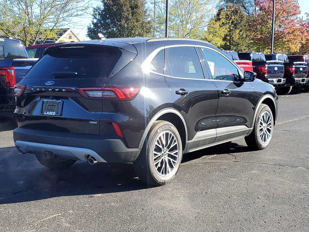 New 2026 Ford Escape SE w/ PHEV Premium Package image 4
