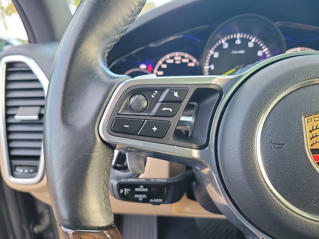 Used 2019 Porsche Cayenne E-Hybrid image 20