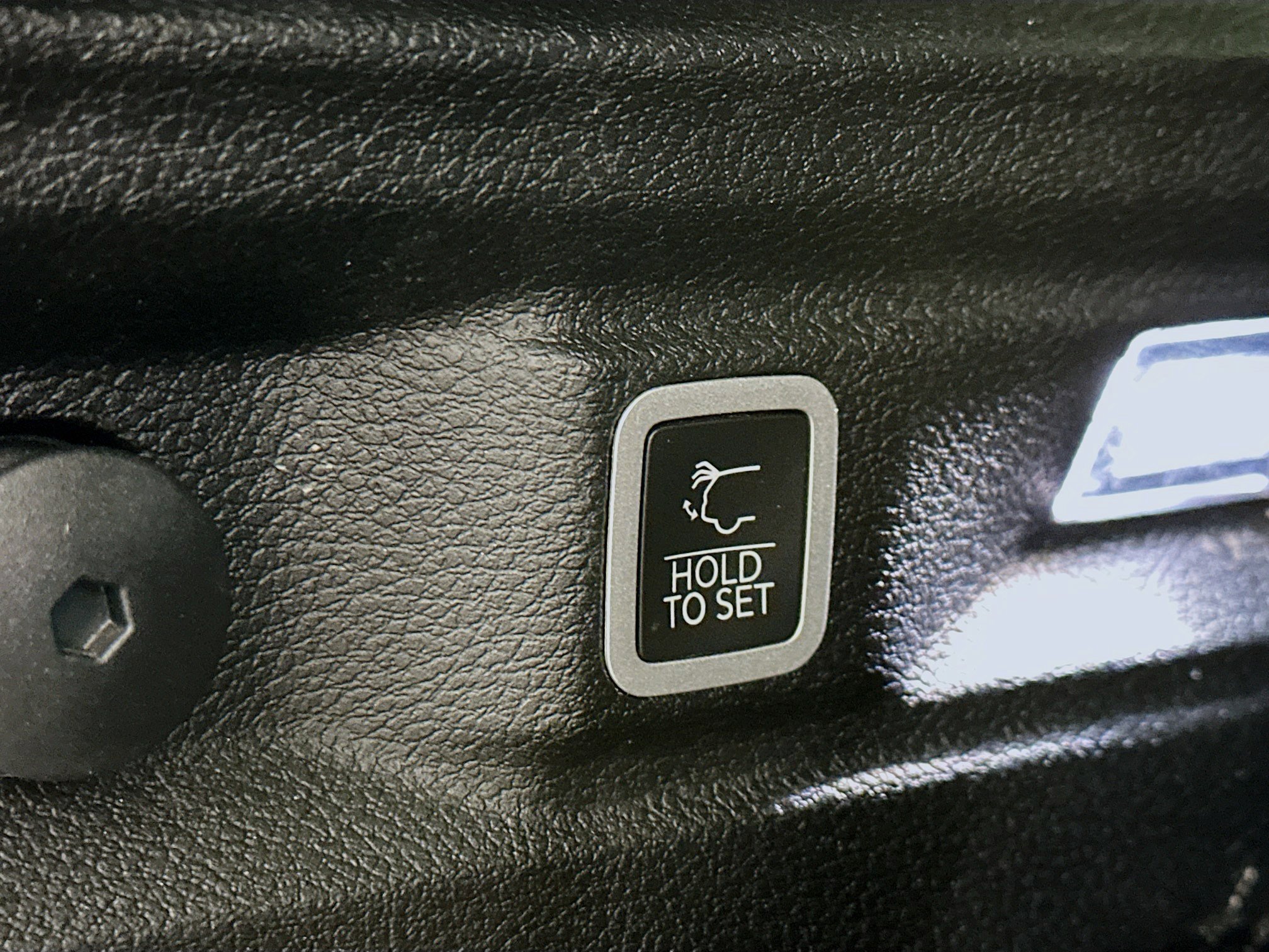 Used 2023 Jeep Grand Cherokee L Laredo image 31