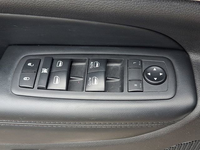 Used 2020 Jeep Grand Cherokee Limited w/ Premium Lighting Group image 27