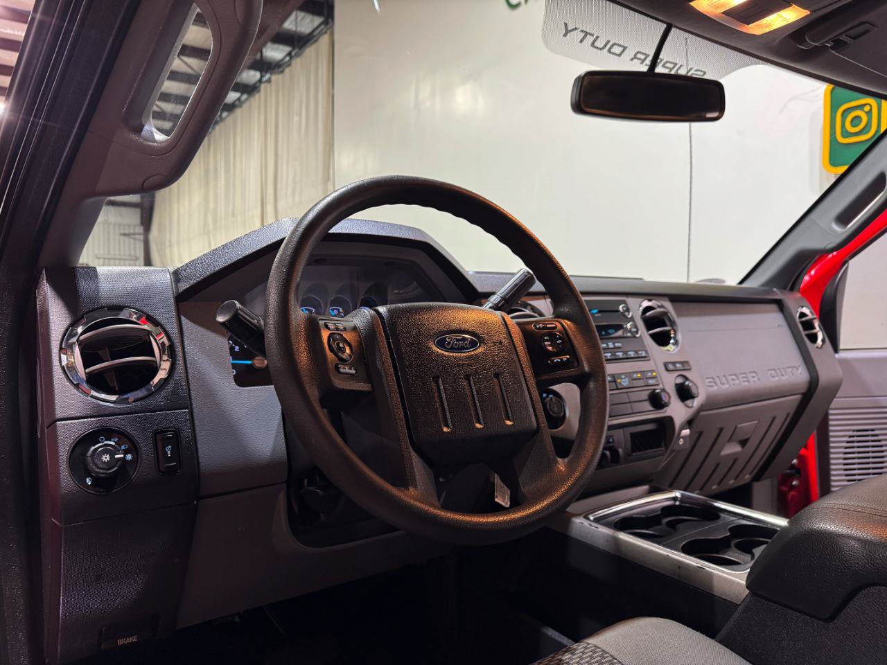 Used 2016 Ford F250 XLT w/ XLT Premium Package AWD/4WD image 10