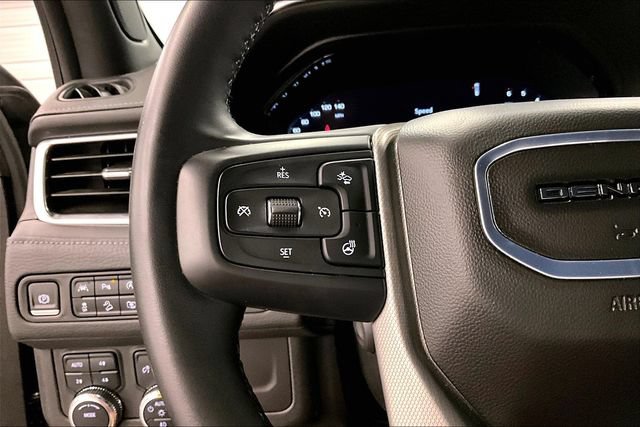 Used 2024 GMC Yukon XL Denali AWD/4WD image 27