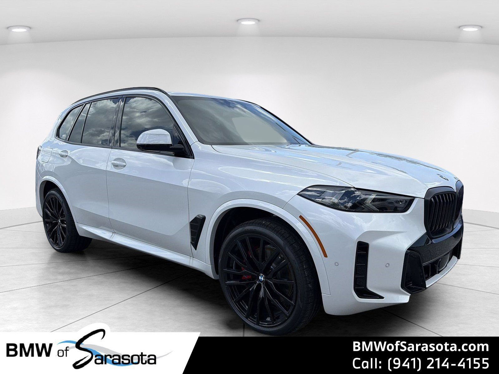New 2026 BMW X5 xDrive40i w/ M Sport Package AWD/4WD image 1