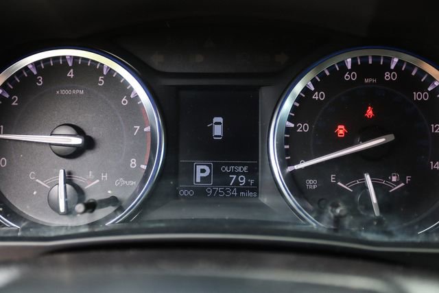 Used 2014 Toyota Highlander LE AWD/4WD image 23