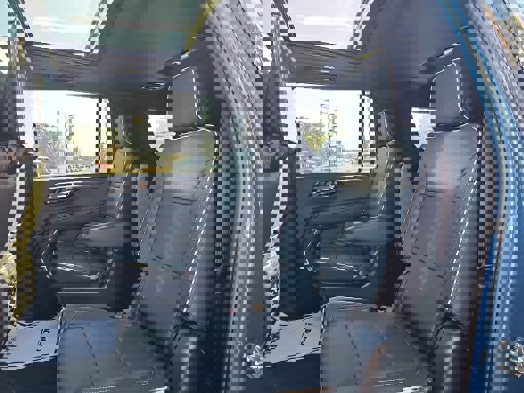 New 2026 Chevrolet Suburban Premier image 25