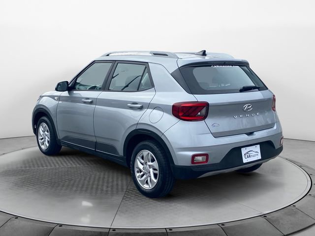 Used 2020 Hyundai Venue SEL image 3