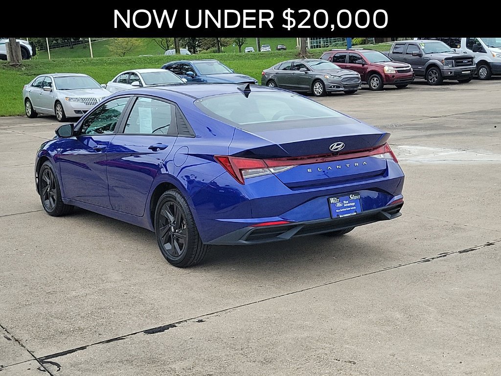 Used 2023 Hyundai Elantra SEL FWD image 3