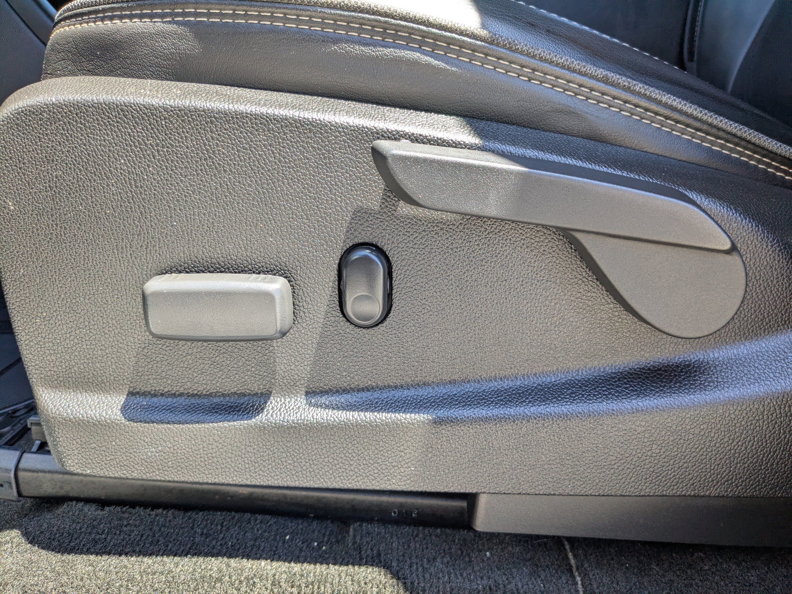 Used 2017 GMC Canyon Denali image 20