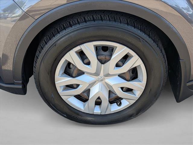 Used 2021 Toyota C-HR LE FWD image 28