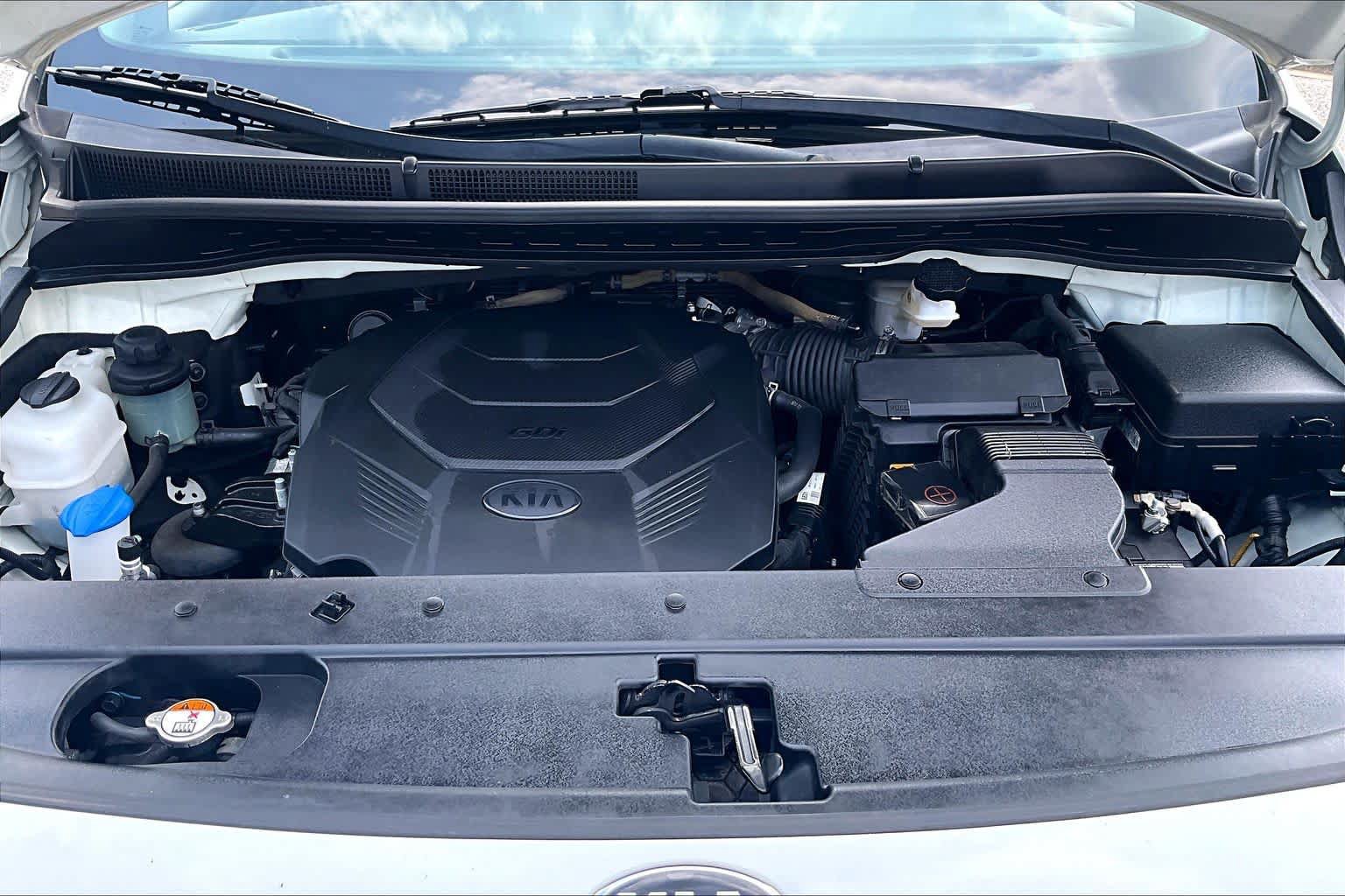 Used 2021 Kia Sedona LX FWD image 31