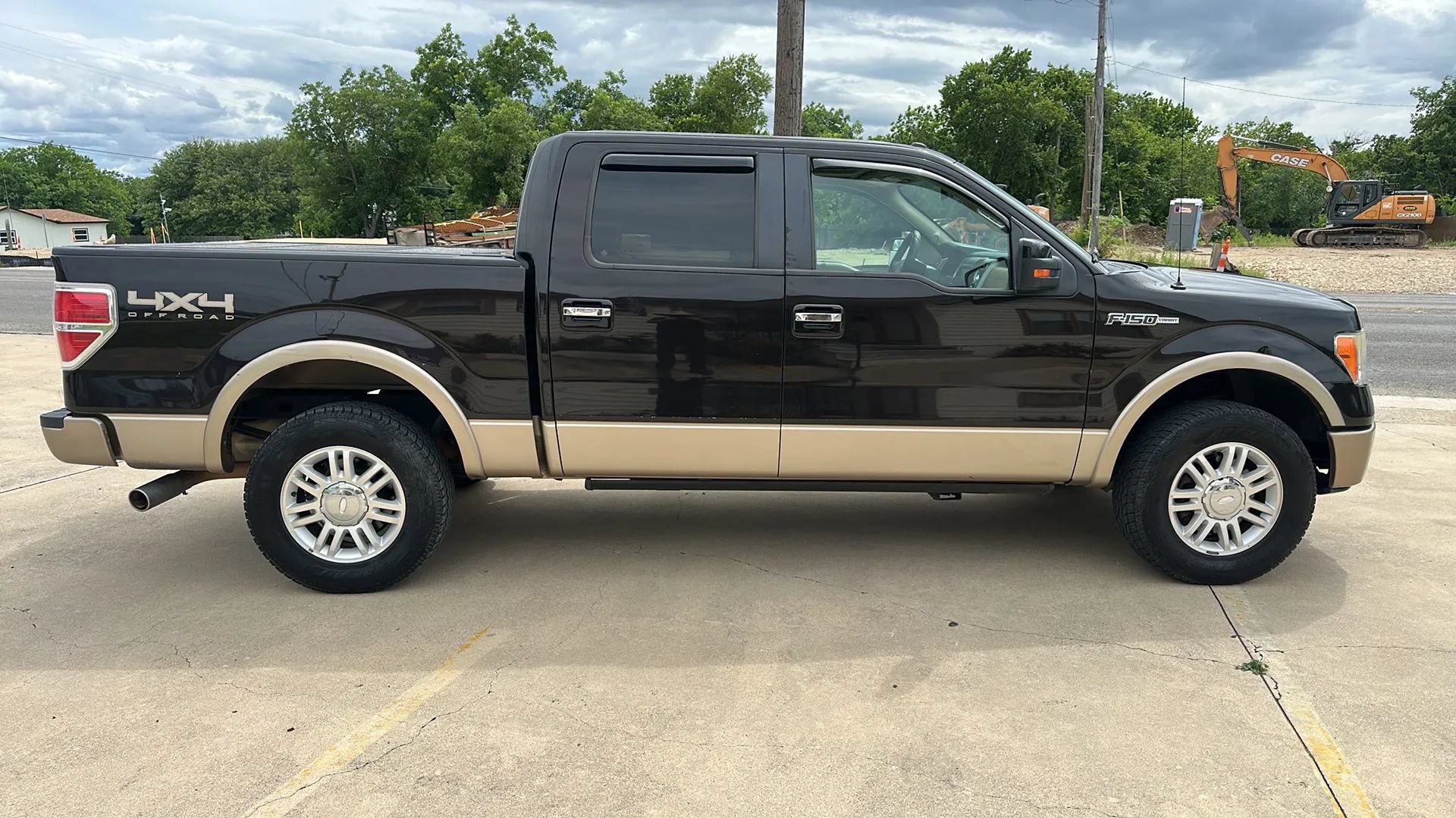 Used 2013 Ford F150 Lariat w/ Mid Equipment Group AWD/4WD image 6