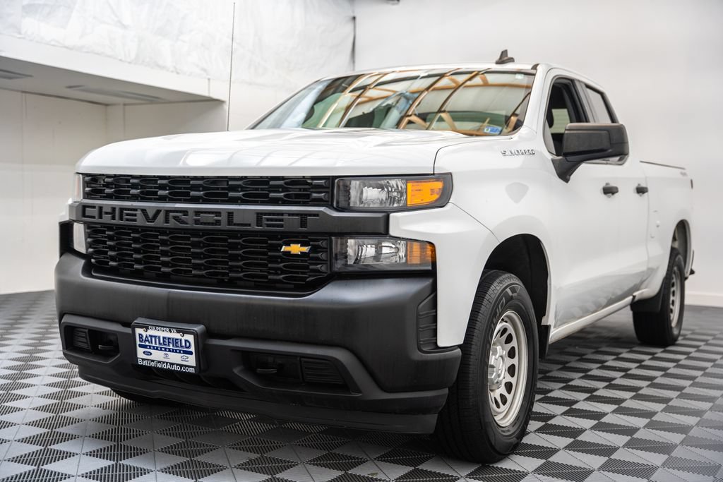 Used 2021 Chevrolet Silverado 1500 W/T w/ WT Value Package AWD/4WD image 3