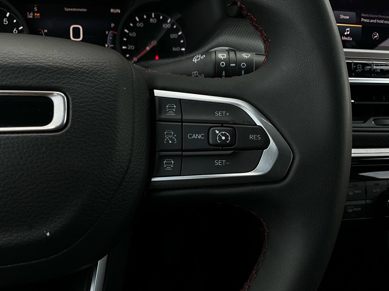 Used 2025 Jeep Compass Trailhawk w/ Trailer Tow Group image 35