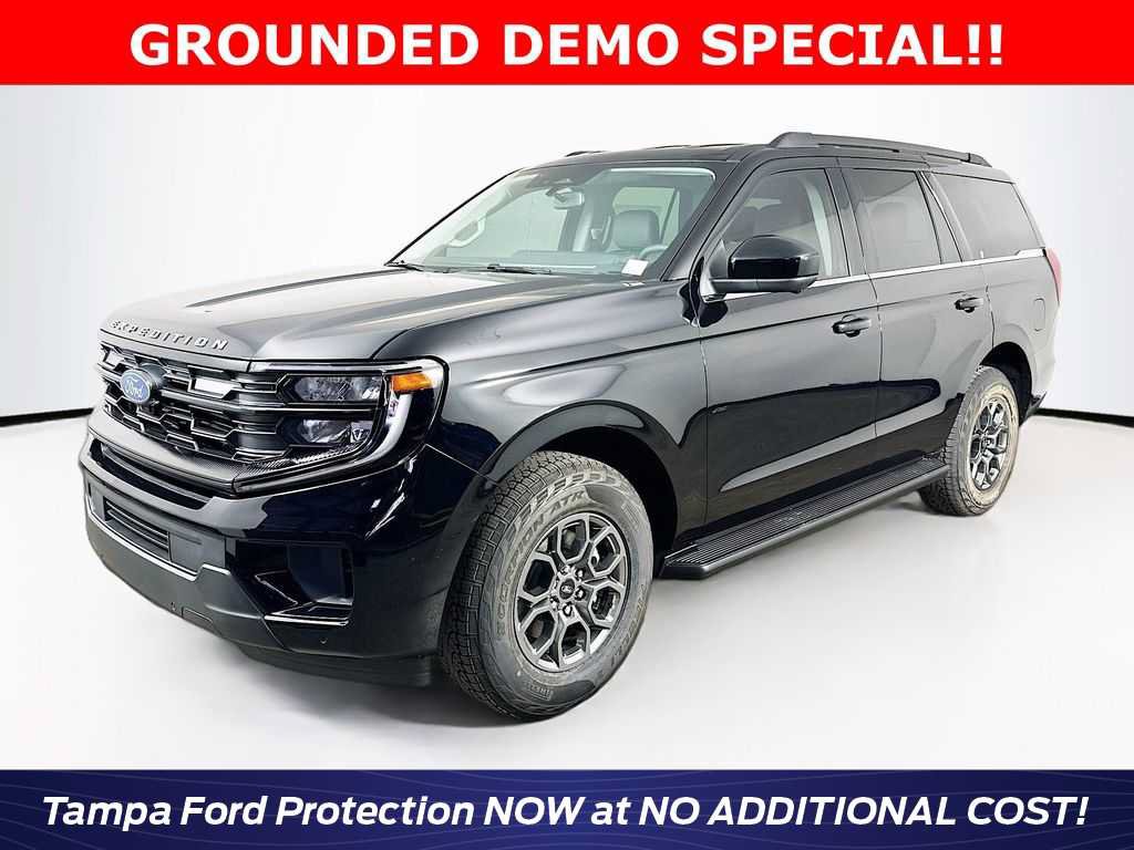 New 2025 Ford Expedition Active RWD image 1
