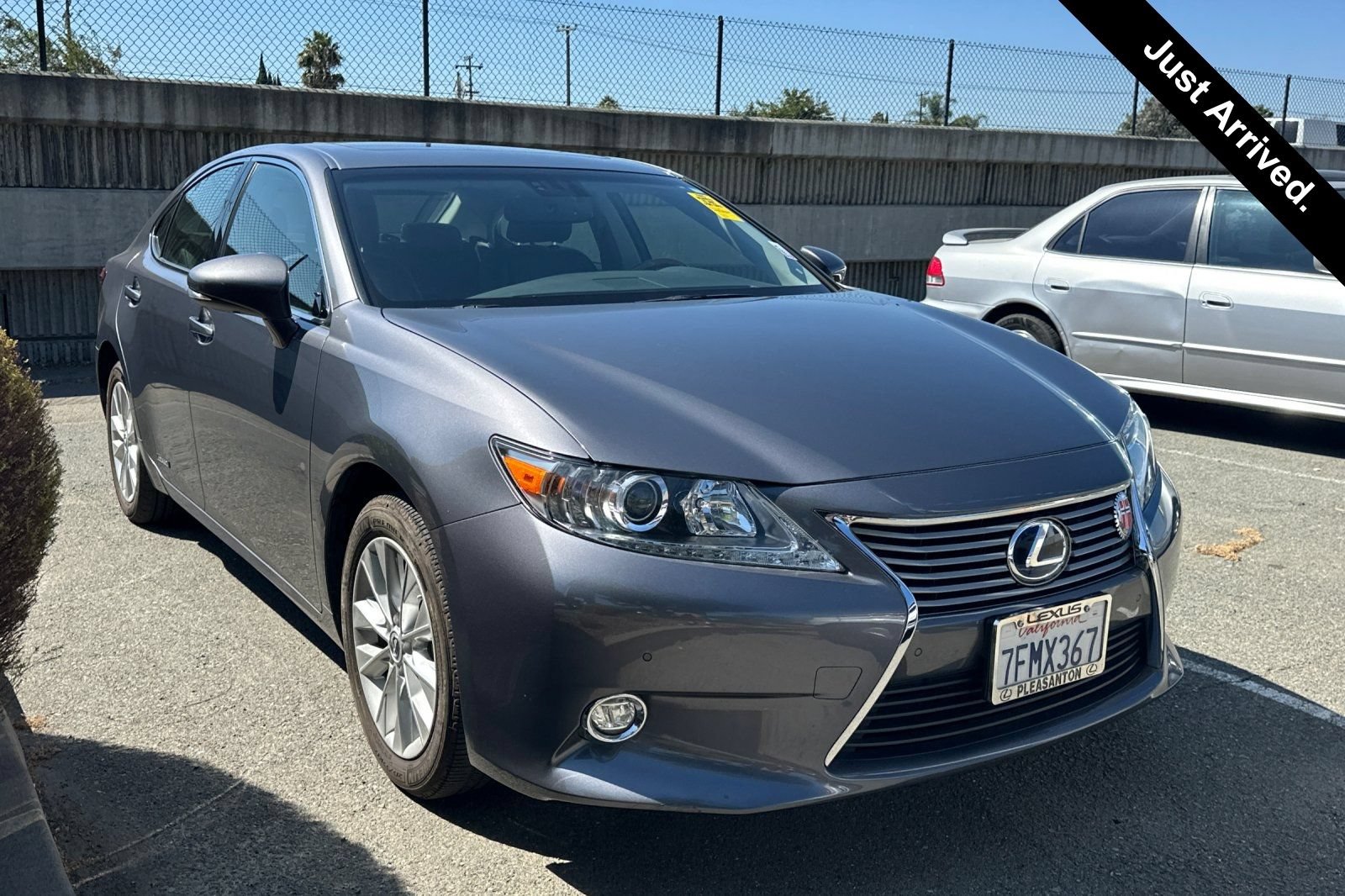 Used 2014 Lexus ES 300h w/ Luxury Package w/Bamboo Trim